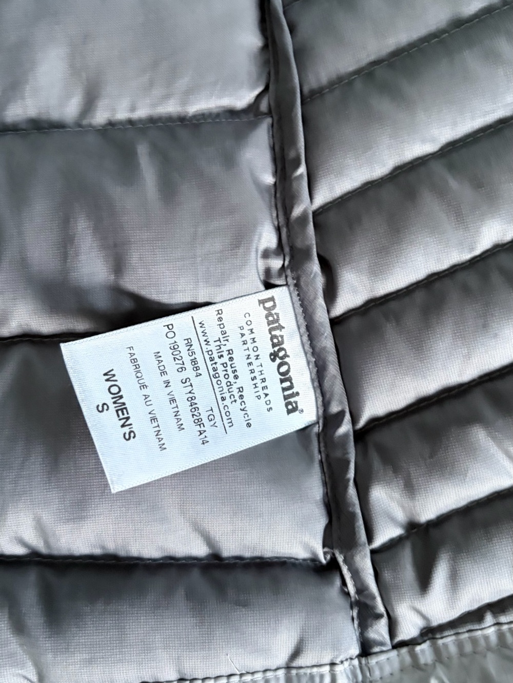 Patagonia Down Vest size s - Picture 10 of 11